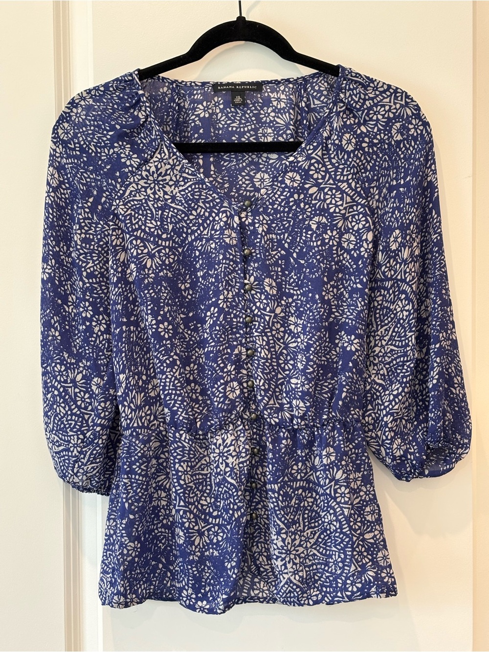 Banana Republic Blue and White Floral Button-Front Blouse